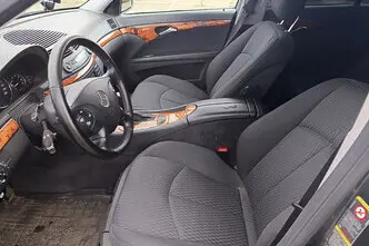 Mercedes-Benz E 240, 2.6, 176 kW, bensiin+lpg, automaat, tagavedu