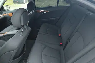 Mercedes-Benz E 240, 2.6, 176 kW, bensiin+lpg, automaat, tagavedu