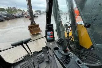 Volvo ECR 235 E, 129 kW, diesel