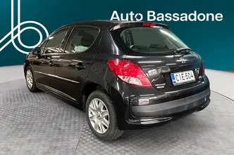 Peugeot 207, 1.4, 70 kW, бензин, механическая, передний привод