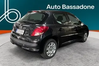 Peugeot 207, 1.4, 70 kW, бензин, механическая, передний привод