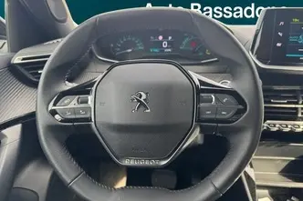 Peugeot 2008, электричество, автомат, передний привод