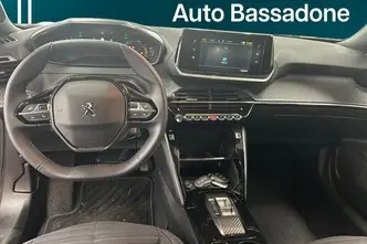 Peugeot 2008, elekter, automaat, esivedu