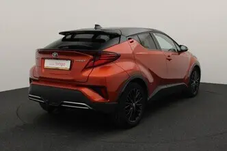 Toyota C-HR, 2.0, 112 kW, гибрид, автомат, передний привод