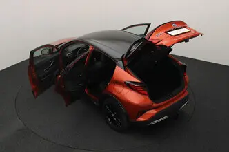 Toyota C-HR, 2.0, 112 kW, гибрид, автомат, передний привод