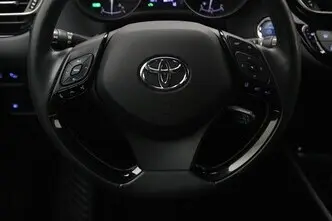 Toyota C-HR, 2.0, 112 kW, гибрид, автомат, передний привод