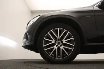 Mercedes-Benz GLC 300, 2.0, 155 kW, подключаемый гибрид, автомат, полный привод