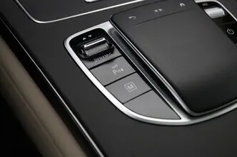 Mercedes-Benz GLC 300, 2.0, 155 kW, подключаемый гибрид, автомат, полный привод