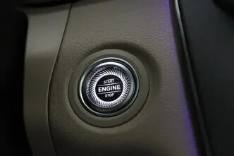 Mercedes-Benz GLC 300, 2.0, 155 kW, подключаемый гибрид, автомат, полный привод