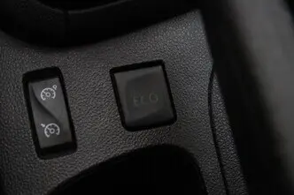 Renault Clio, 0.9, 66 kW, бензин, механическая, передний привод