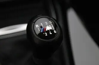 BMW 320, 2.0, 120 kW, дизель, механическая, задний привод
