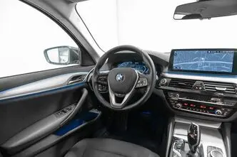 BMW 530, 2.0, 215 kW, подключаемый гибрид, автомат, полный привод