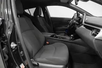 Toyota C-HR, 1.8, 90 kW, подключаемый гибрид, автомат, передний привод