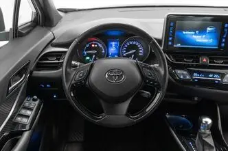 Toyota C-HR, 1.8, 90 kW, подключаемый гибрид, автомат, передний привод
