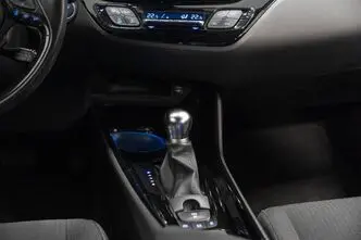 Toyota C-HR, 1.8, 90 kW, подключаемый гибрид, автомат, передний привод