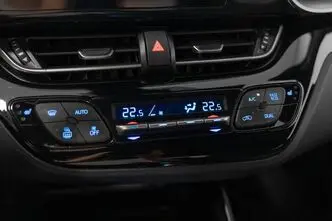 Toyota C-HR, 1.8, 90 kW, подключаемый гибрид, автомат, передний привод