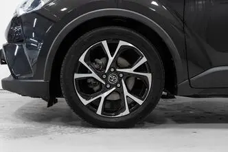 Toyota C-HR, 1.8, 90 kW, подключаемый гибрид, автомат, передний привод