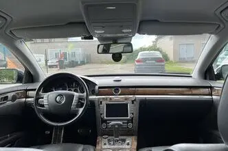 Volkswagen Phaeton, 3.0, 176 kW, дизель, автомат, полный привод