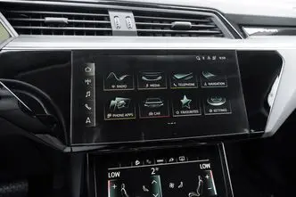 Audi e-tron, 230 kW, электричество, автомат, полный привод