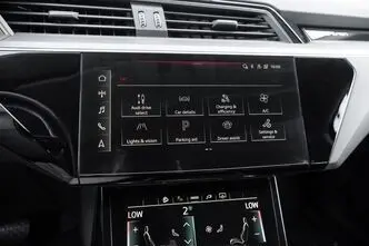 Audi e-tron, 230 kW, электричество, автомат, полный привод