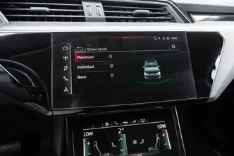 Audi e-tron, 230 kW, электричество, автомат, полный привод