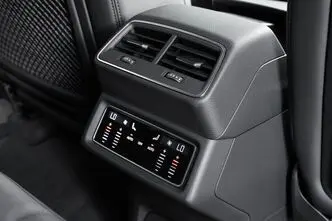 Audi e-tron, 230 kW, электричество, автомат, полный привод