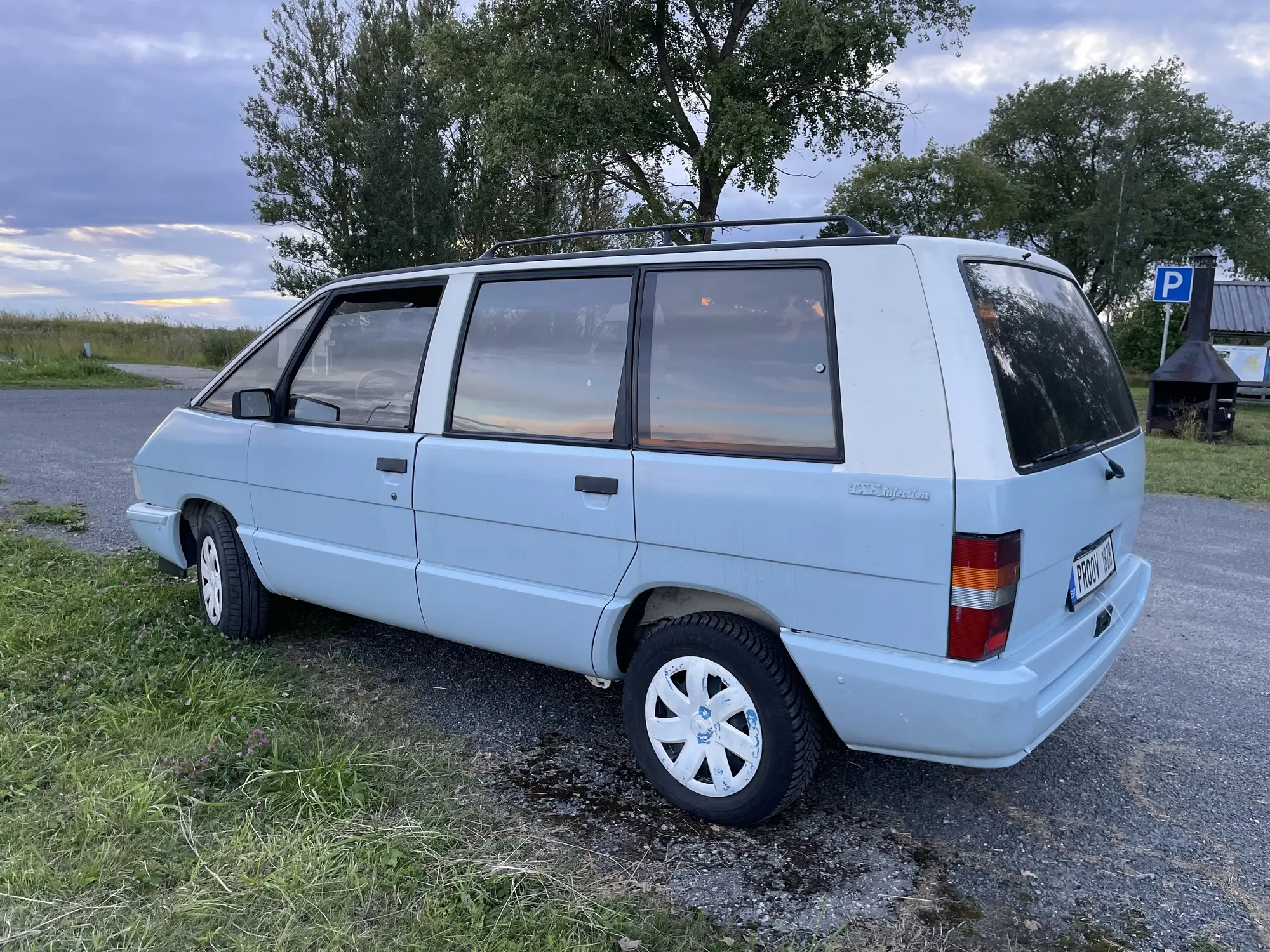 Renault Espace, 2.2, 79 kW, petrol, manual, front-wheel drive