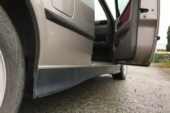 BMW 318, 1.8, 103 kW, bensiin, automaat, tagavedu