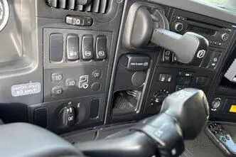 Scania P360, 264 kW, дизель, автомат
