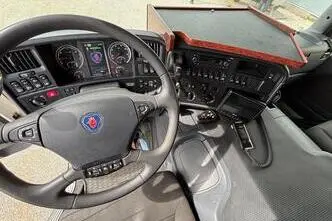 Scania P450, 331 kW, дизель, автомат