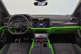 Lamborghini Urus, 4.0, 456 kW, гибрид, автомат, полный привод