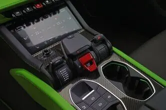 Lamborghini Urus, 4.0, 456 kW, гибрид, автомат, полный привод