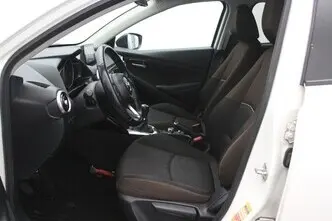 Mazda 2, 1.5, 66 kW, hybrid, manual, front-wheel drive