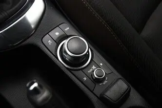 Mazda 2, 1.5, 66 kW, hybrid, manual, front-wheel drive