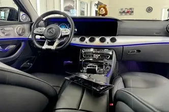 Mercedes-Benz E 400, 3.5, 245 kW, petrol, automatic, four-wheel drive
