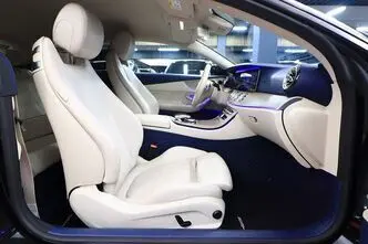 Mercedes-Benz E 200, 2.0, 135 kW, petrol, automatic, rear-wheel drive