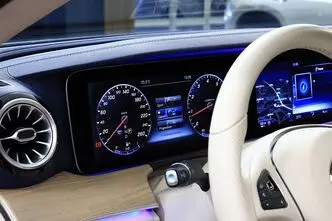 Mercedes-Benz E 200, 2.0, 135 kW, petrol, automatic, rear-wheel drive