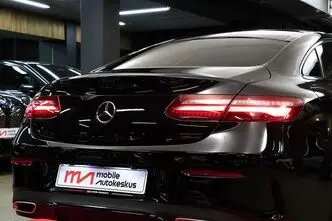 Mercedes-Benz E 200, 2.0, 135 kW, petrol, automatic, rear-wheel drive