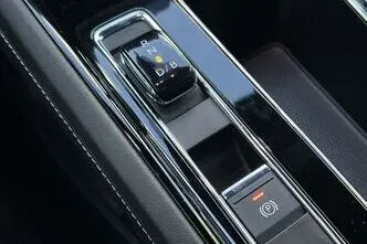 Škoda Enyaq, 76 kW, электричество, автомат, полный привод