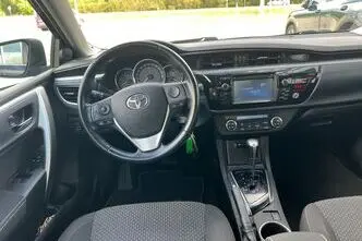 Toyota Corolla, 1.6, 97 kW, бензин, автомат, передний привод