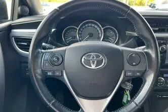 Toyota Corolla, 1.6, 97 kW, бензин, автомат, передний привод