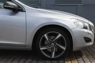 Volvo S60, 2.4, 151 kW, diesel, manual