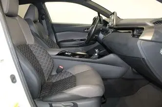 Toyota C-HR, 1.8, 72 kW, гибрид, автомат, передний привод