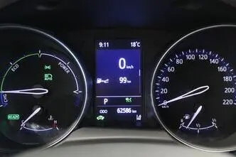 Toyota C-HR, 1.8, 72 kW, гибрид, автомат, передний привод