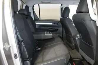 Toyota Hilux, 2.4, 110 kW, diisel, automaat, nelikvedu