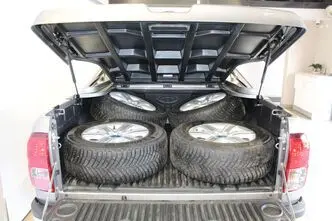 Toyota Hilux, 2.4, 110 kW, diisel, automaat, nelikvedu