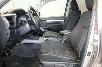 Toyota Hilux, 2.4, 110 kW, diisel, automaat, nelikvedu