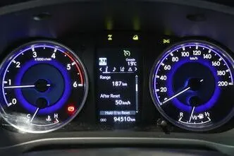 Toyota Hilux, 2.4, 110 kW, diisel, automaat, nelikvedu