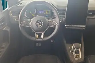 Renault Captur, 1.6, 105 kW, hybrid, automatic, front-wheel drive