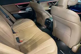 Mercedes-Benz E 220, 2.0, 145 kW, hybrid, automatic, four-wheel drive